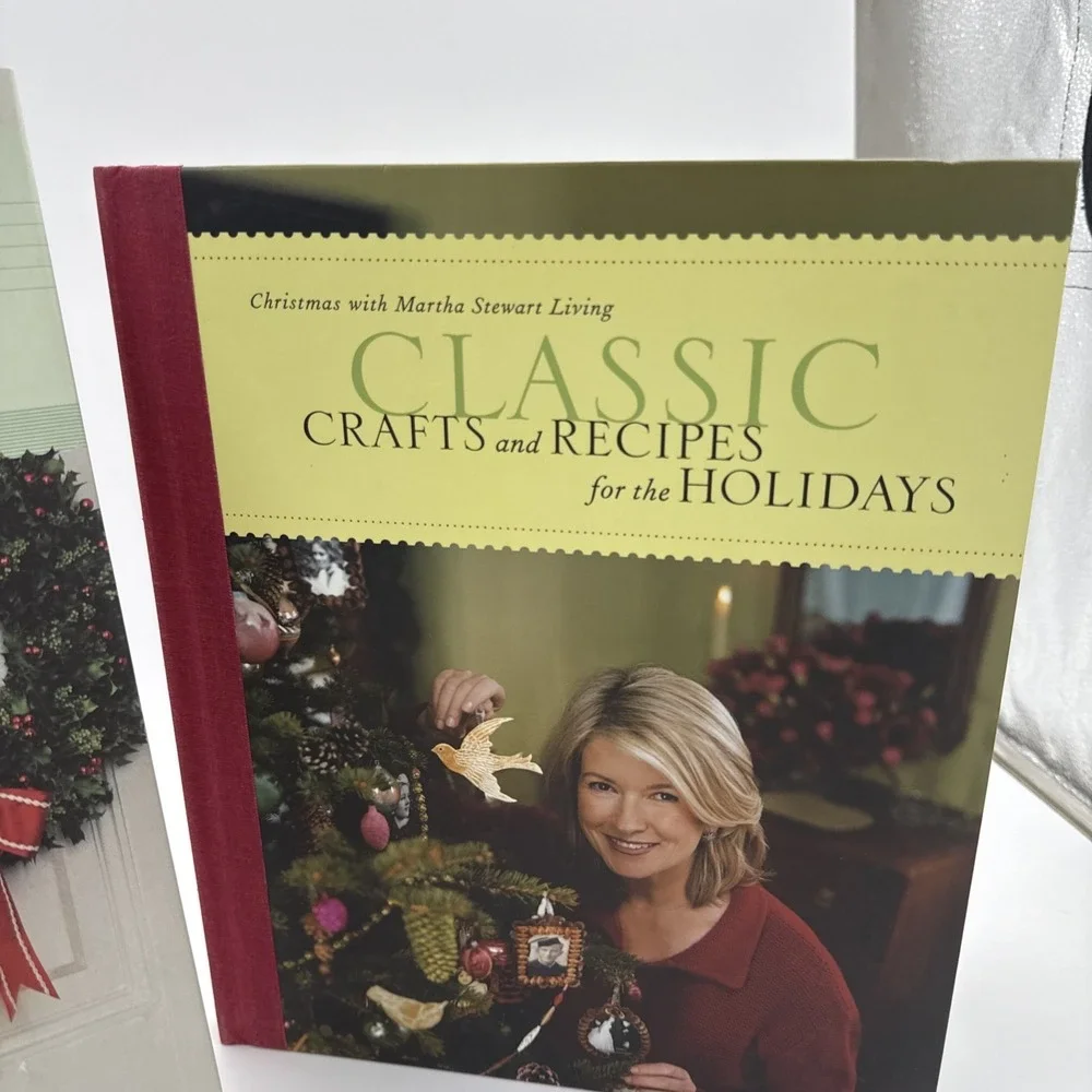 Lot Of 2 Christmas With Martha Stewart Living Classic Crafts & Recipes Holidays